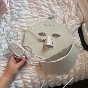 Amazon Essentials LED Face Mask - Cream